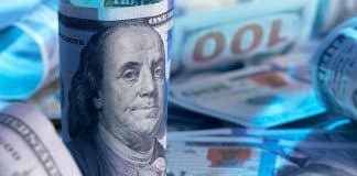 Dollar Dips Again, Markets Expect Relief from Fed Reserve Minutes