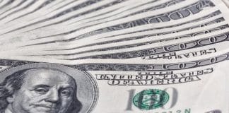 Dollar Goes Down with Sluggish U.S. Economic Recovery